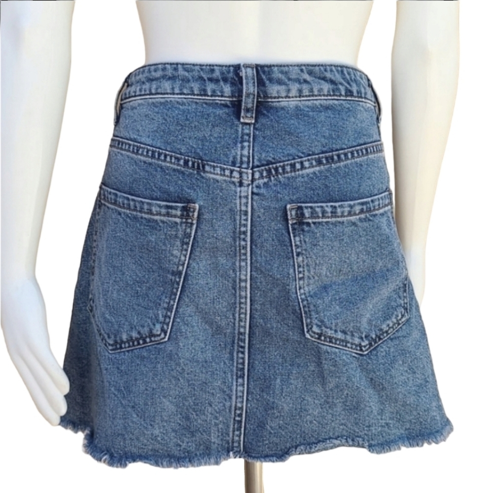 WE THE FREE PEOPLE Front Zipper Jean Skirt 28 M Denim Mini Frayed Hem 30" Waist - Picture 6 of 16